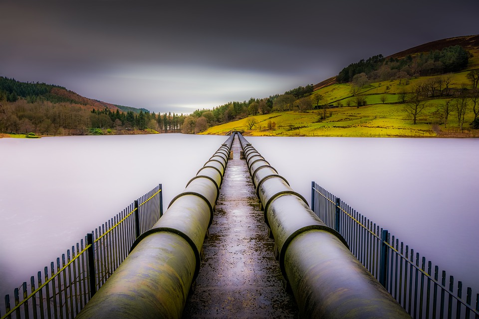 ladybower-reservoir-3130007_960_720.jpg