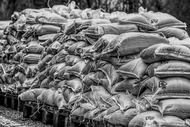 sand-bags-3157445_640.jpg